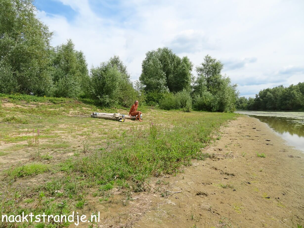 Naaktstrandje