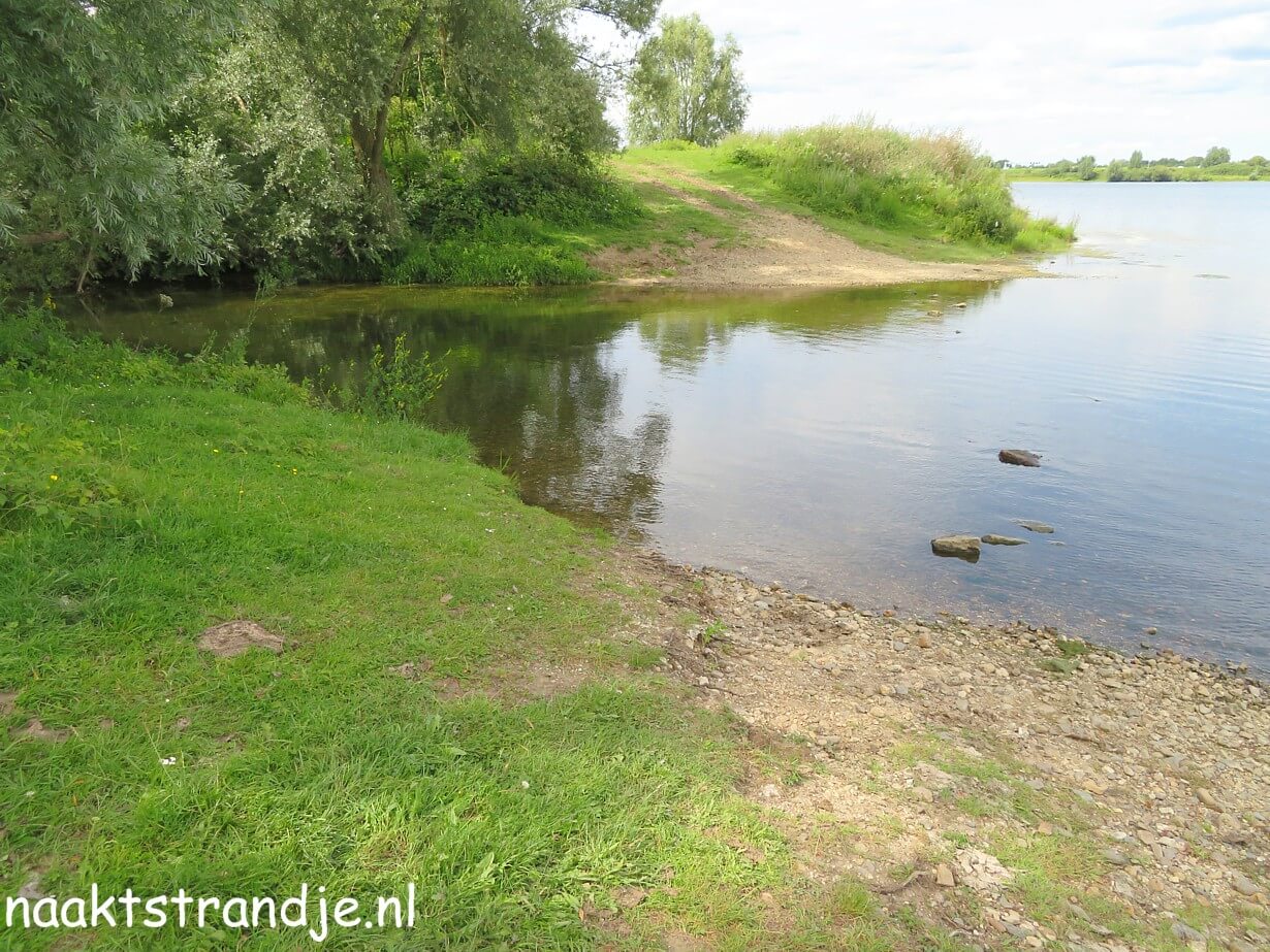 Naaktstrandje