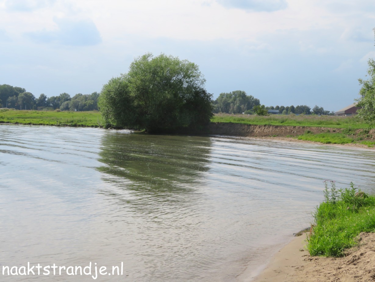 Naaktstrandje