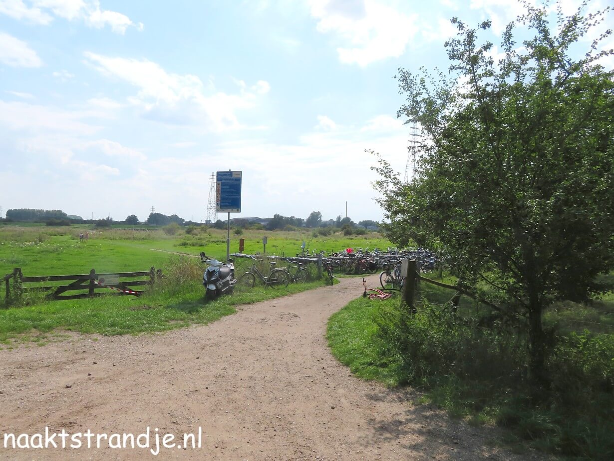 Naaktstrandje