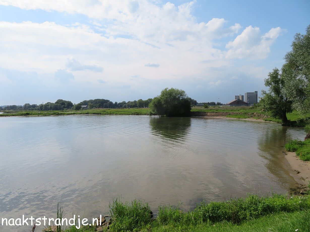 Naaktstrandje