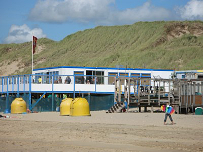 Grote lul op naaktstrand